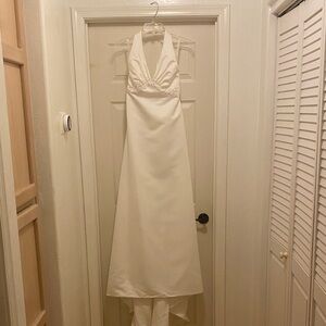 Elegant White Halter Wedding Gown Size 8